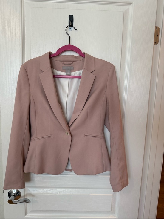 H&M Jackets & Blazers - H&M Women's Dusty Pink Tailored Blazer